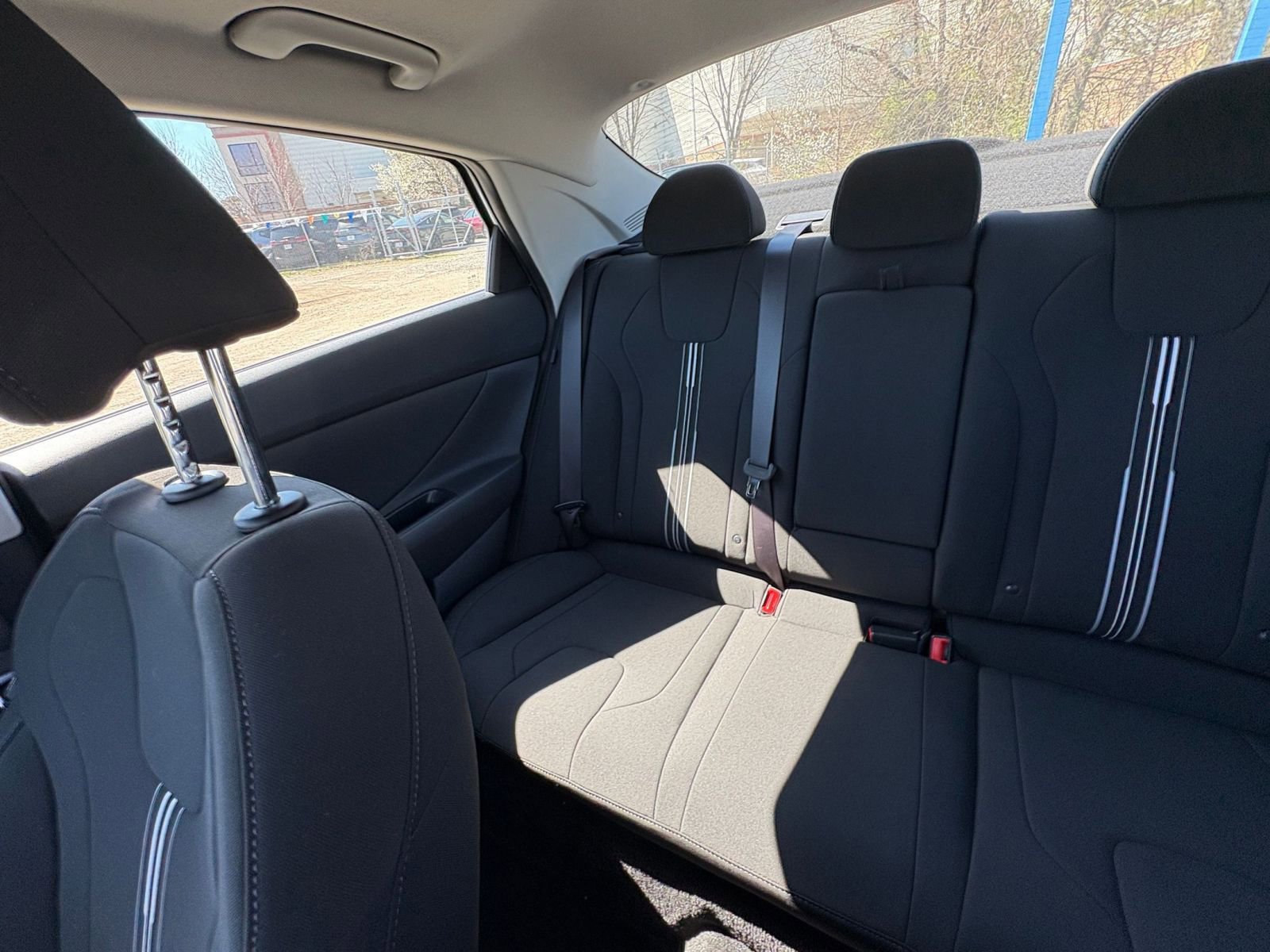 Used 2025 Hyundai Elantra SEL image 40