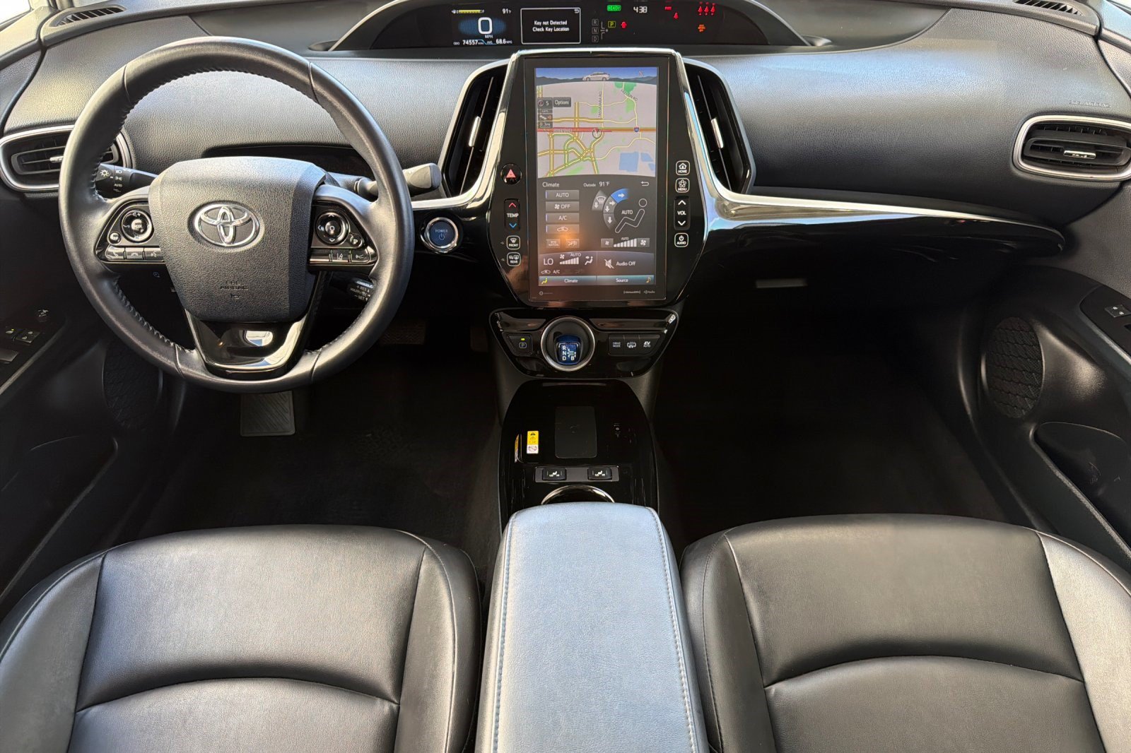 Used 2022 Toyota Prius Prime XLE FWD image 17