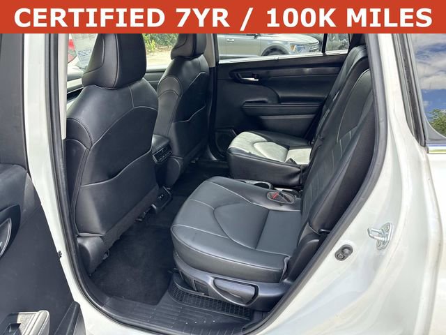Used 2021 Toyota Highlander XLE image 17