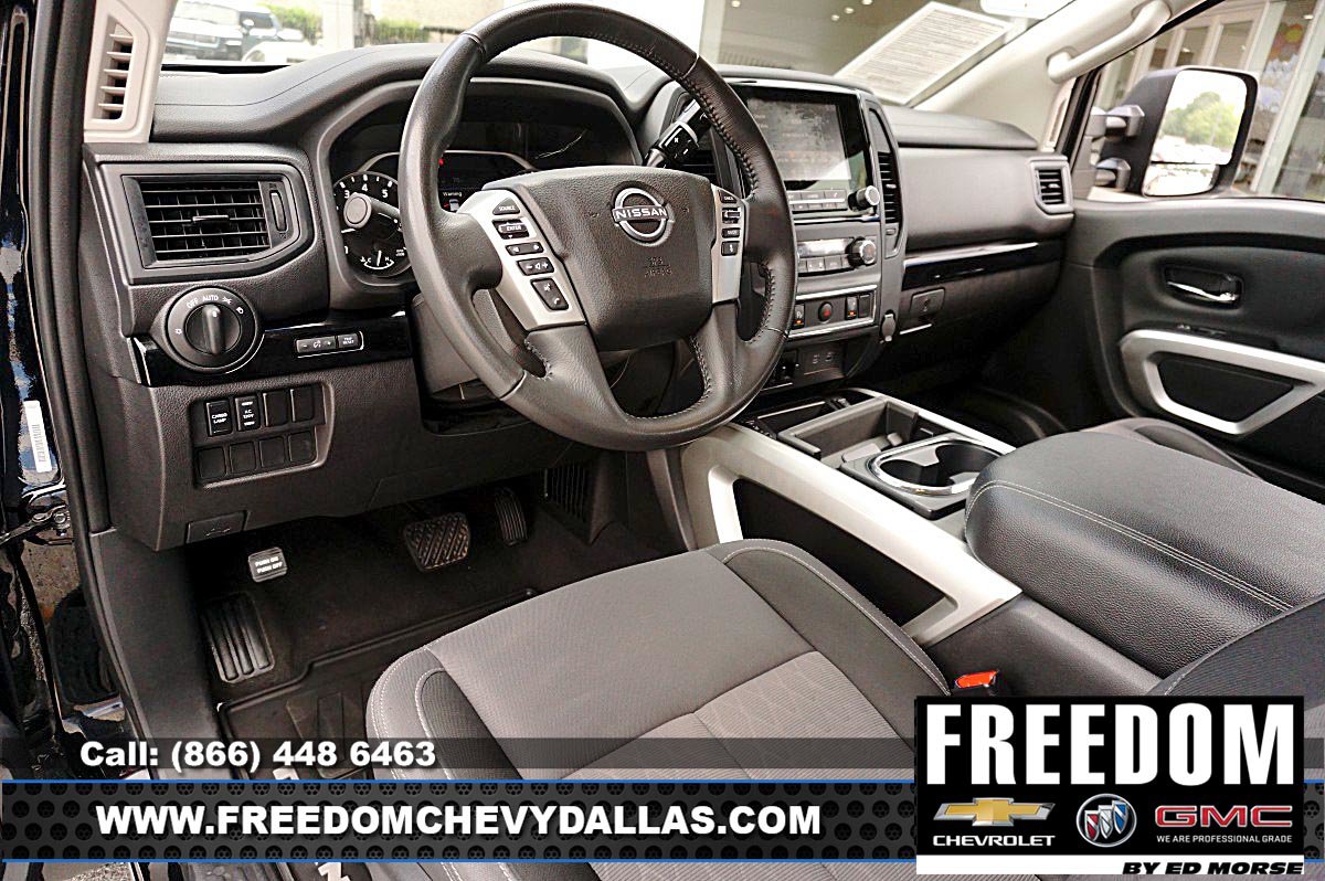 Used 2024 Nissan Titan SV w/ SV Convenience Package AWD/4WD image 6