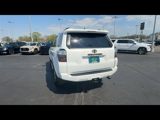 Used 2020 Toyota 4Runner SR5 Premium w/ Moonroof Package AWD/4WD image 7