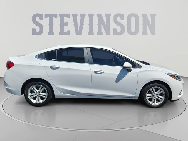 Used 2017 Chevrolet Cruze LT FWD image 6