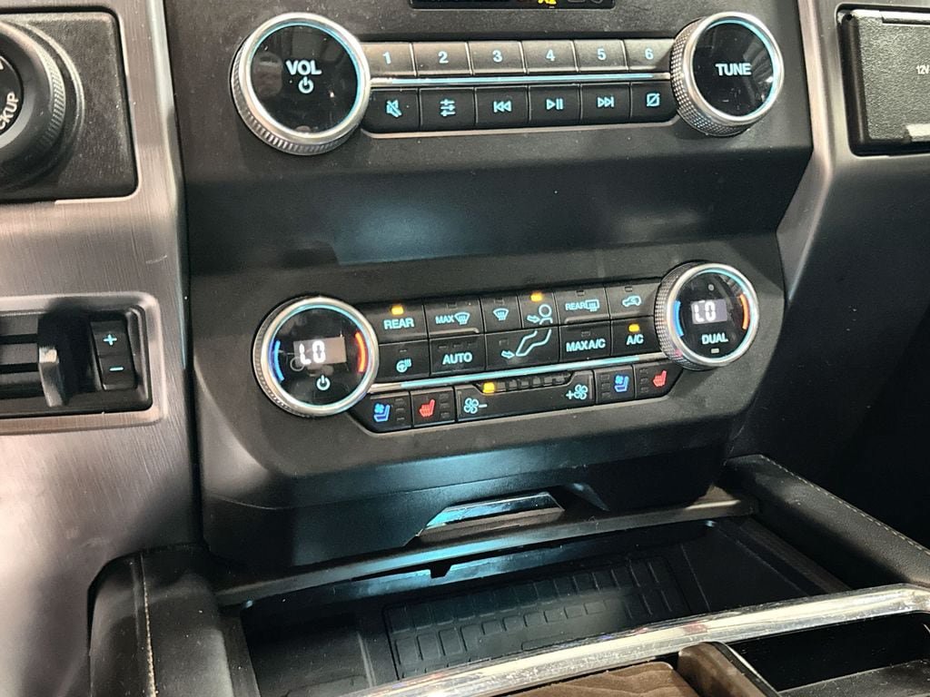 Used 2019 Ford Expedition Platinum AWD/4WD image 22