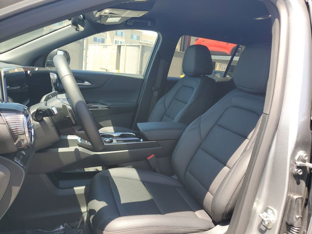 New 2026 Chevrolet Equinox LT w/ Convenience Package II FWD image 18