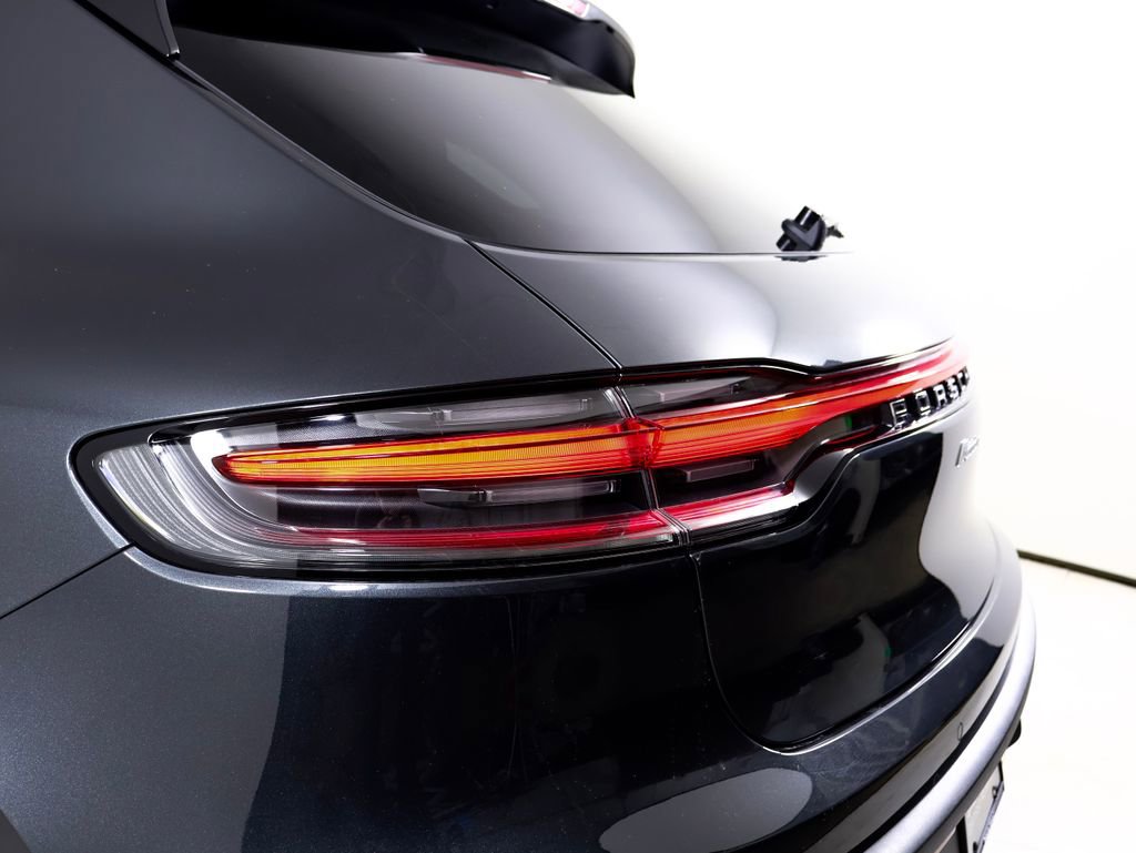 Certified 2026 Porsche Macan image 14