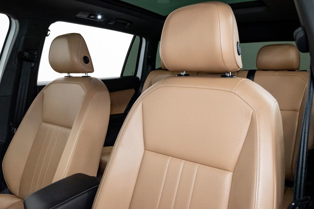 Used 2022 Volkswagen Tiguan SE R-Line image 11