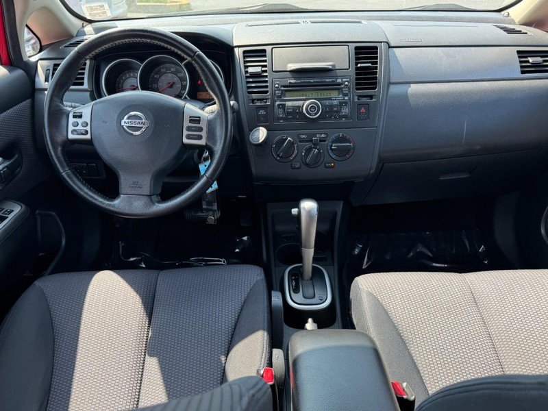 Used 2009 Nissan Versa Hatchback w/ Convenience Pkg FWD image 11