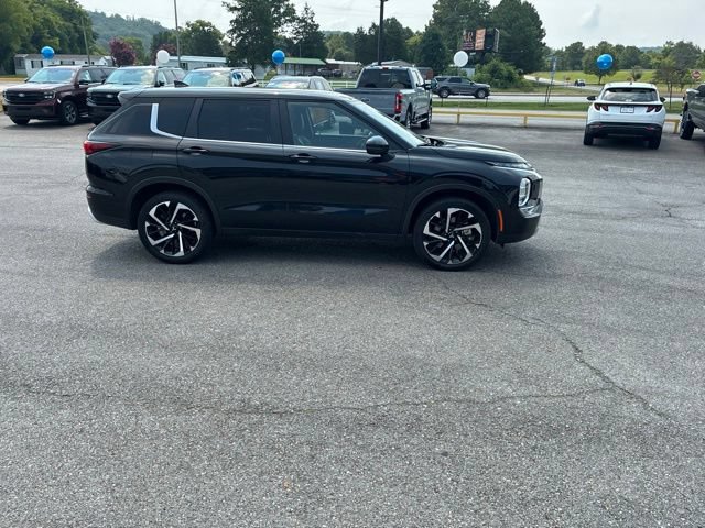 Used 2024 Mitsubishi Outlander SE AWD/4WD image 47