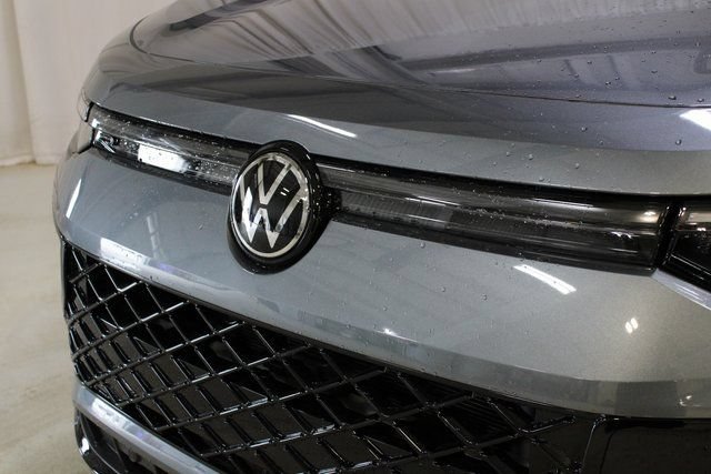 New 2026 Volkswagen Tiguan SE R-Line AWD/4WD image 30