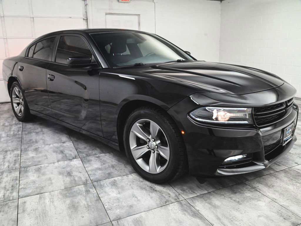 Used 2018 Dodge Charger SXT Plus image 3