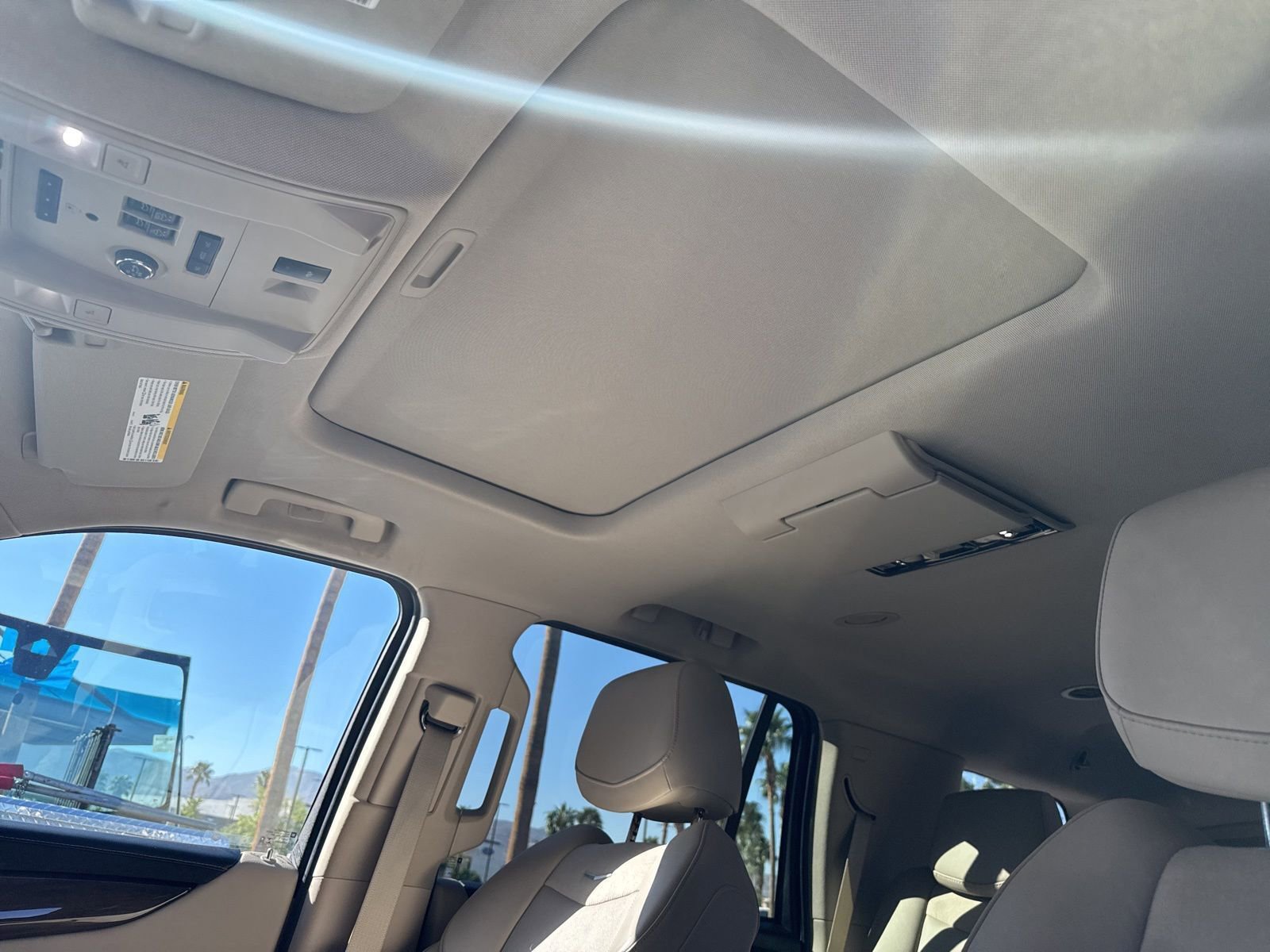 Used 2019 Cadillac Escalade Luxury w/ LPO, Radiant Package image 27