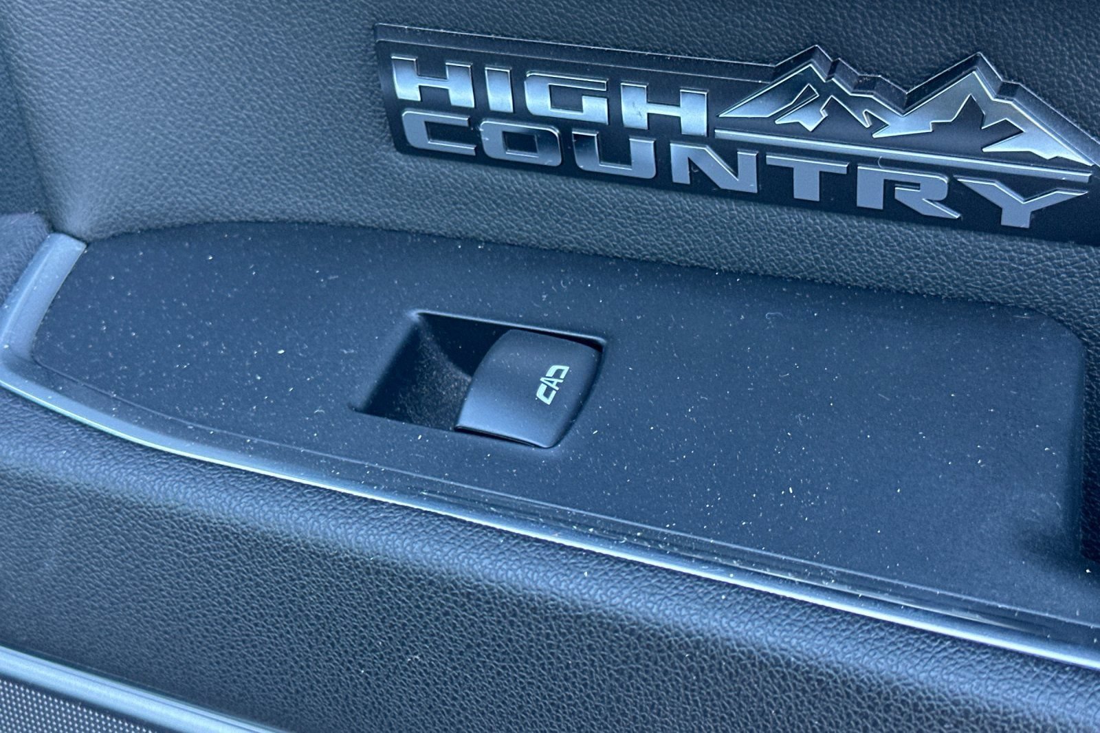 Used 2025 Chevrolet Silverado 1500 High Country AWD/4WD image 21