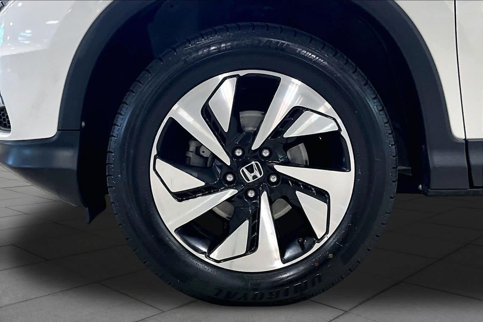 Used 2016 Honda CR-V Touring image 11
