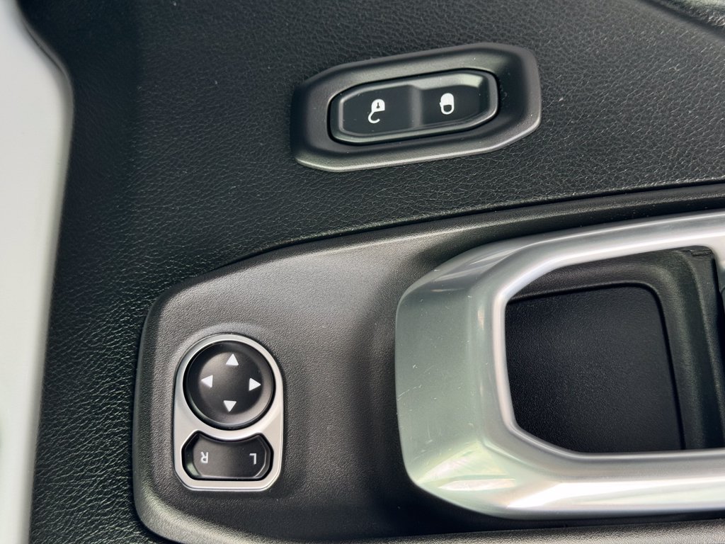 Used 2021 Jeep Wrangler Unlimited Sport AWD/4WD image 28
