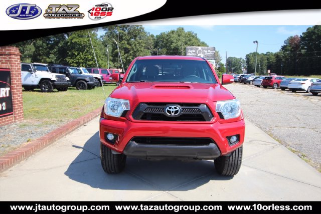 Used 2014 Toyota Tacoma PreRunner w/ TRD Sport Package RWD image 2