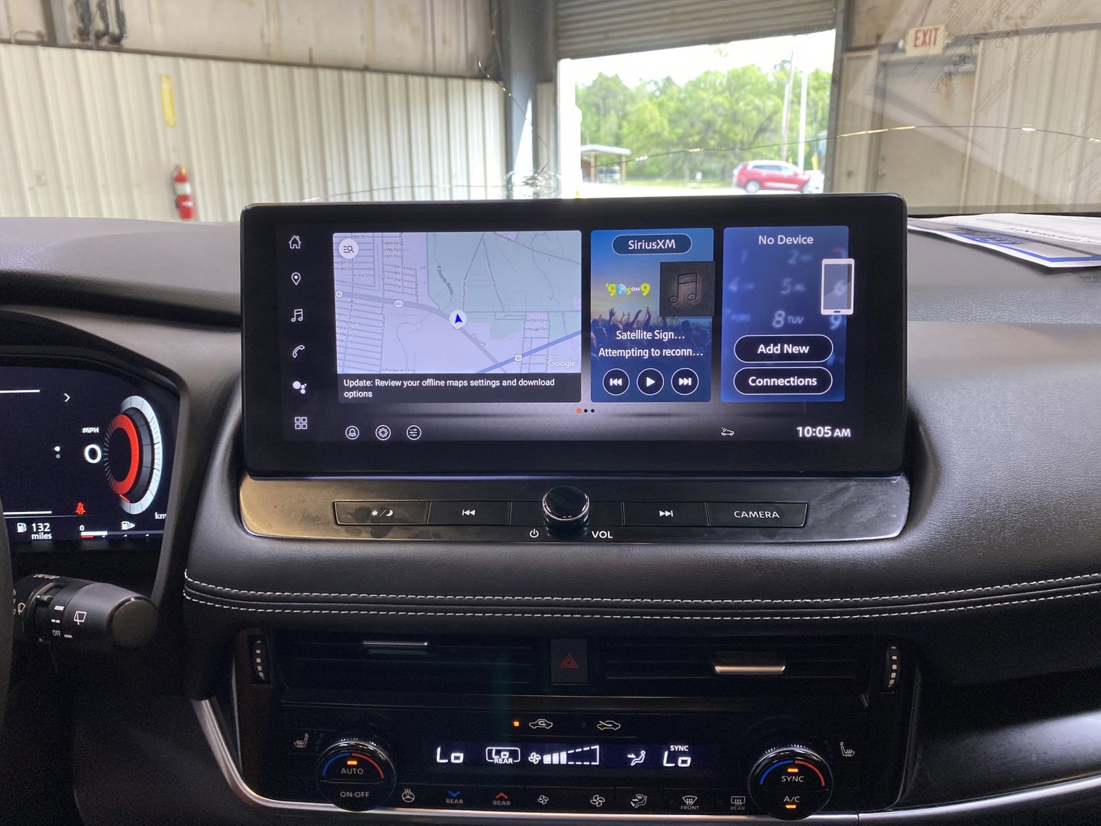 Used 2025 Nissan Rogue SL w/ Tech Package image 38
