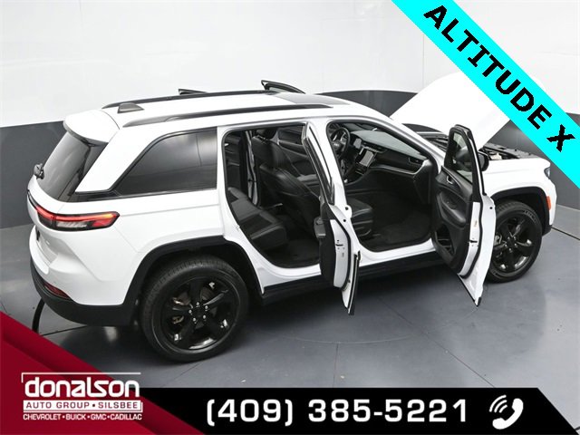 Used 2023 Jeep Grand Cherokee Altitude image 25