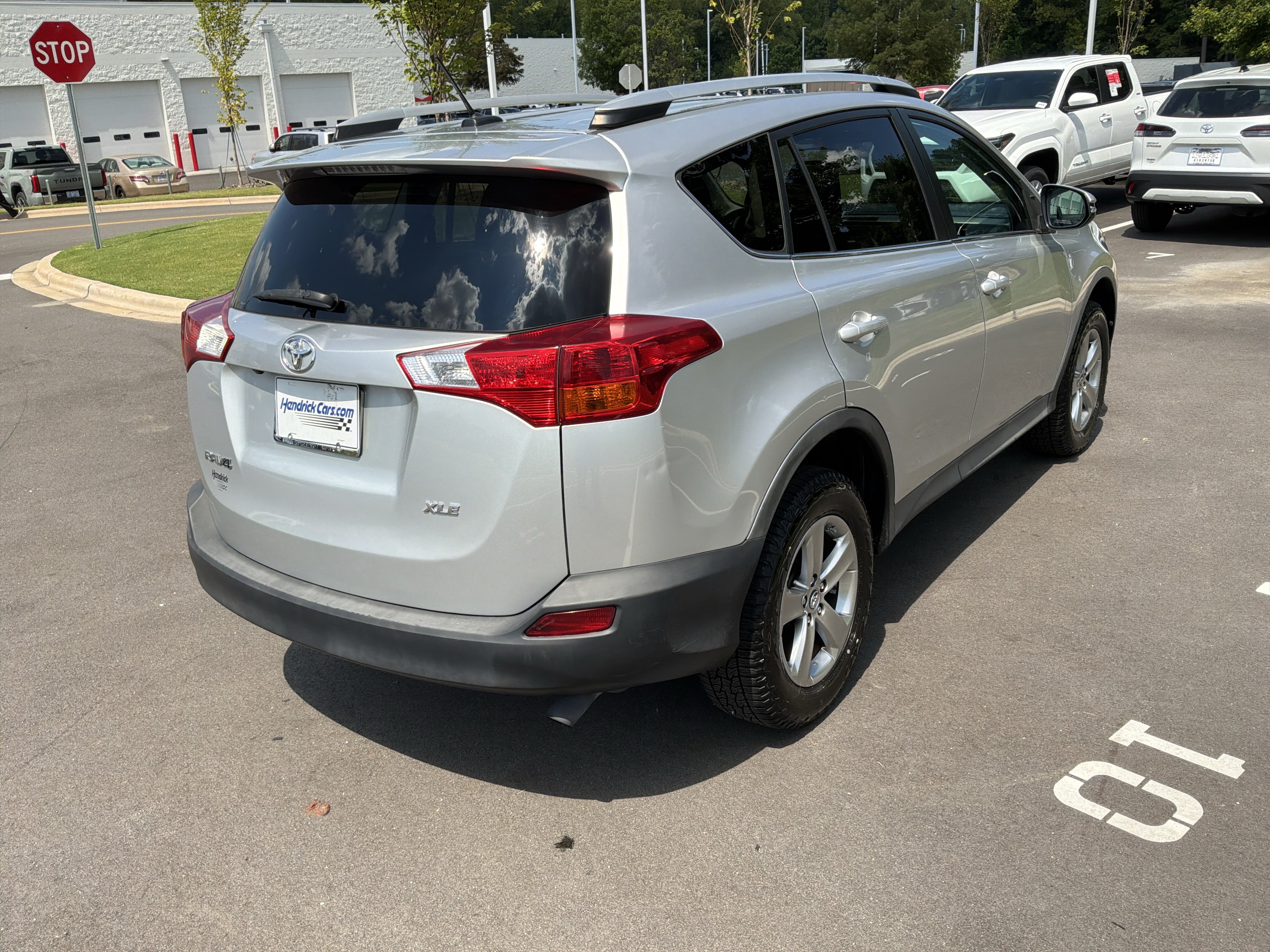Used 2015 Toyota RAV4 XLE FWD image 10