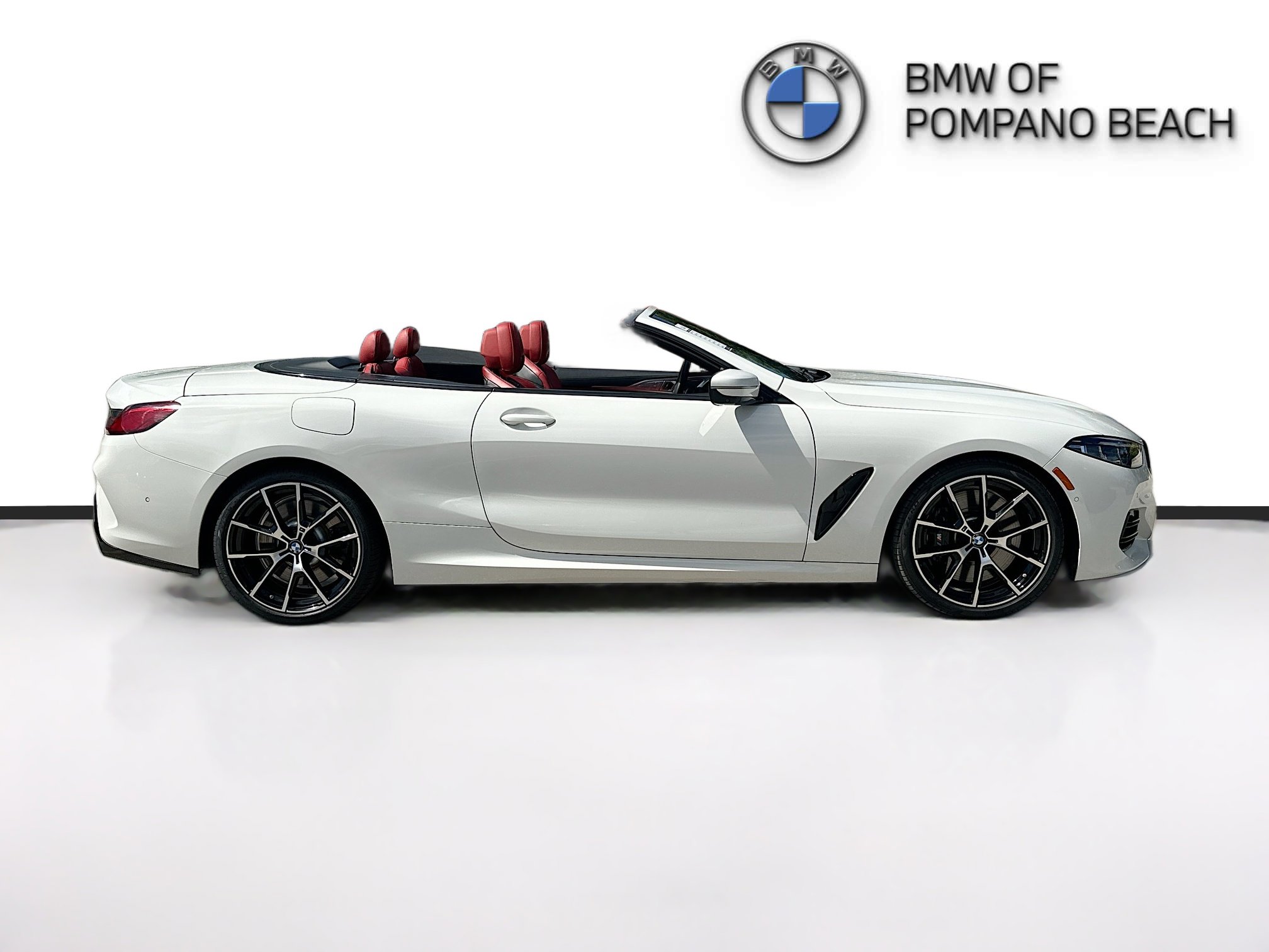 Used 2023 BMW 840i Convertible image 8