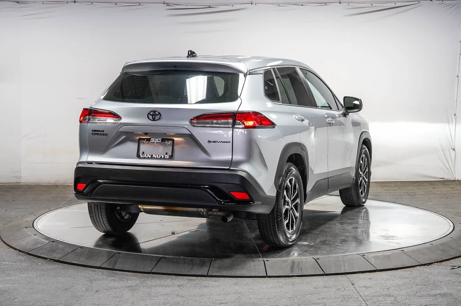 Certified 2025 Toyota Corolla Cross AWD Hybrid image 5
