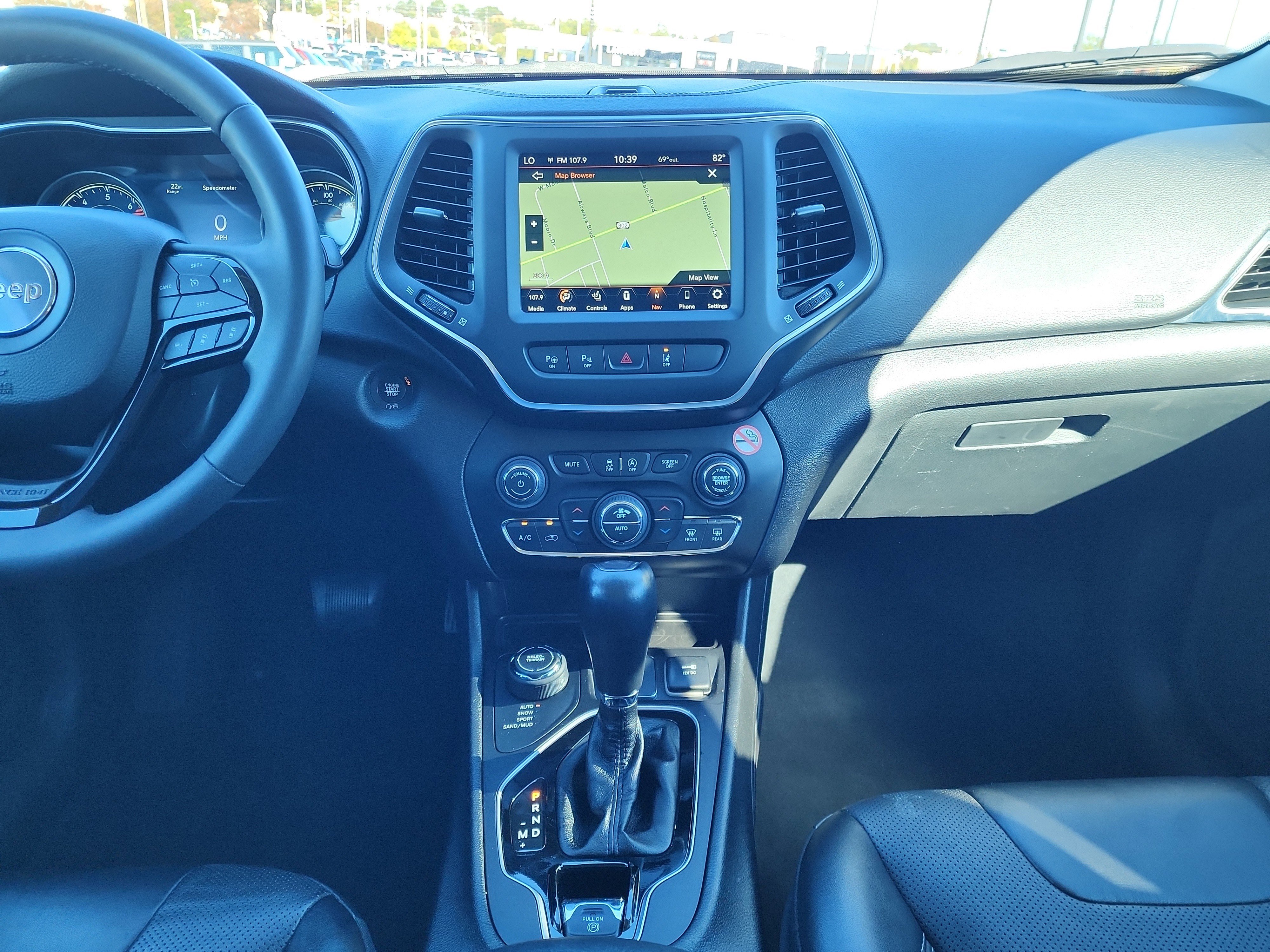 Used 2023 Jeep Cherokee Altitude Lux image 19