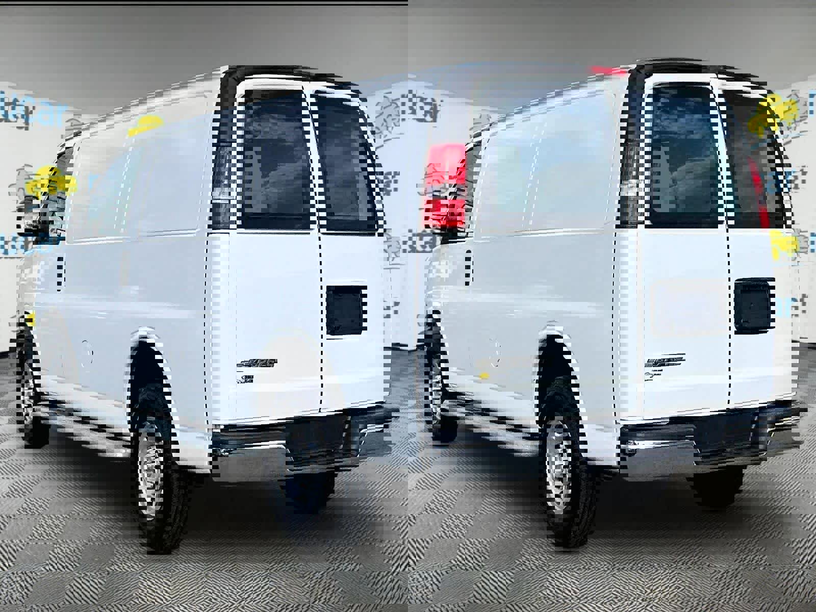 Used 2024 Chevrolet Express 2500 w/ Driver Convenience Package image 4