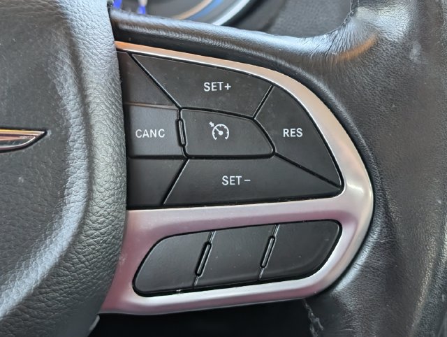 Used 2021 Chrysler 300 Touring w/ Driver Convenience Group RWD image 24