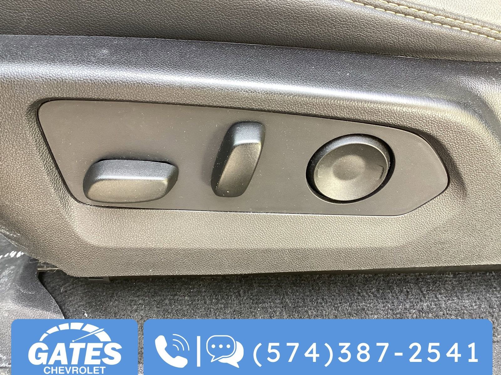 Used 2023 Chevrolet Colorado ZR2 w/ ZR2 Convenience Package III image 18