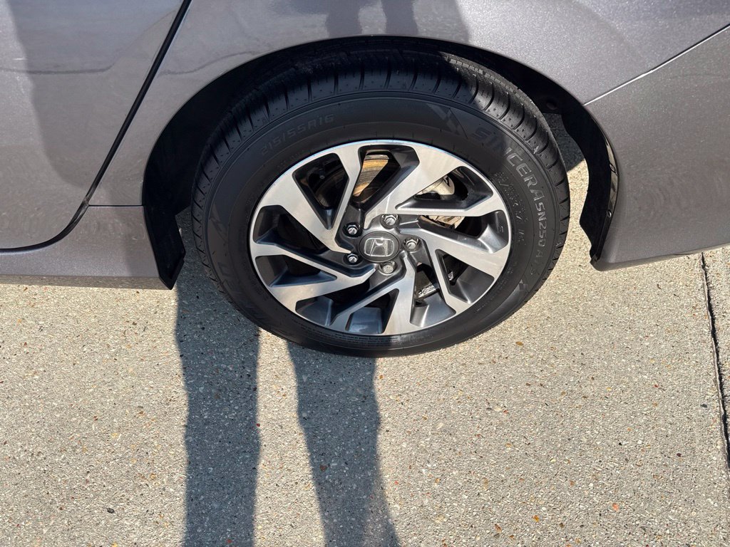 Used 2018 Honda Civic EX image 21