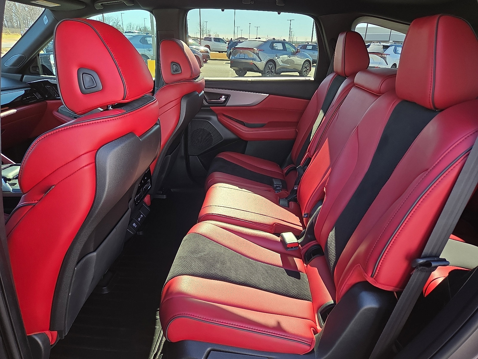 Used 2022 Acura MDX A-Spec image 11