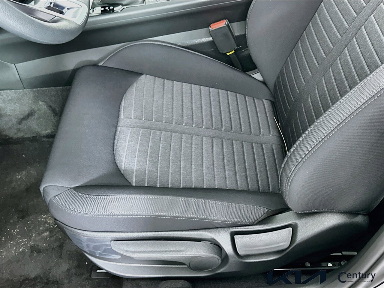 New 2026 Kia K5 LXS FWD image 16