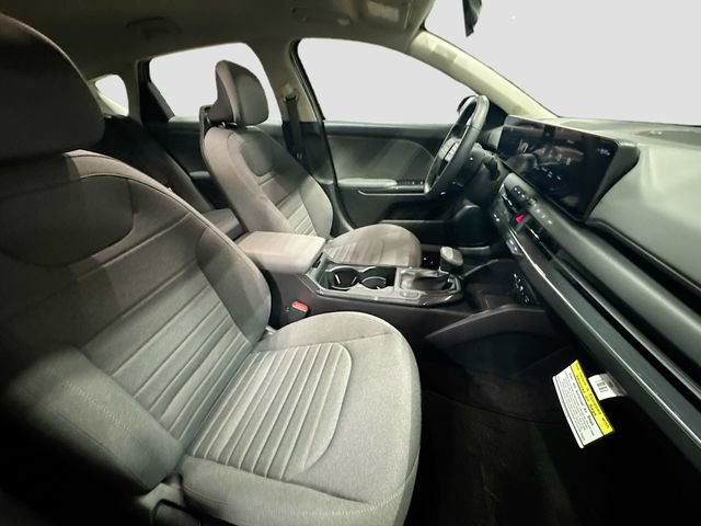 Used 2025 Kia K4 EX image 26