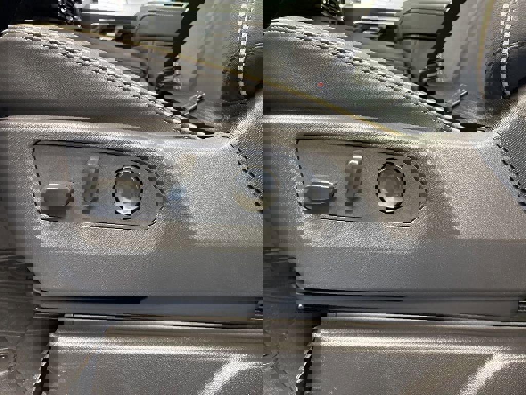 New 2026 Chevrolet Suburban Premier image 35