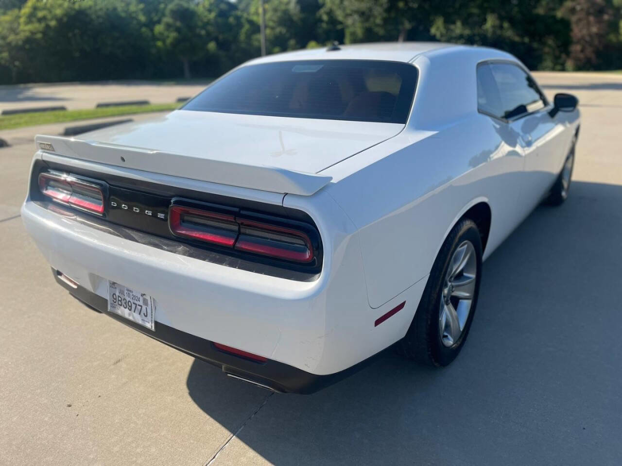 Used 2019 Dodge Challenger SXT RWD image 6