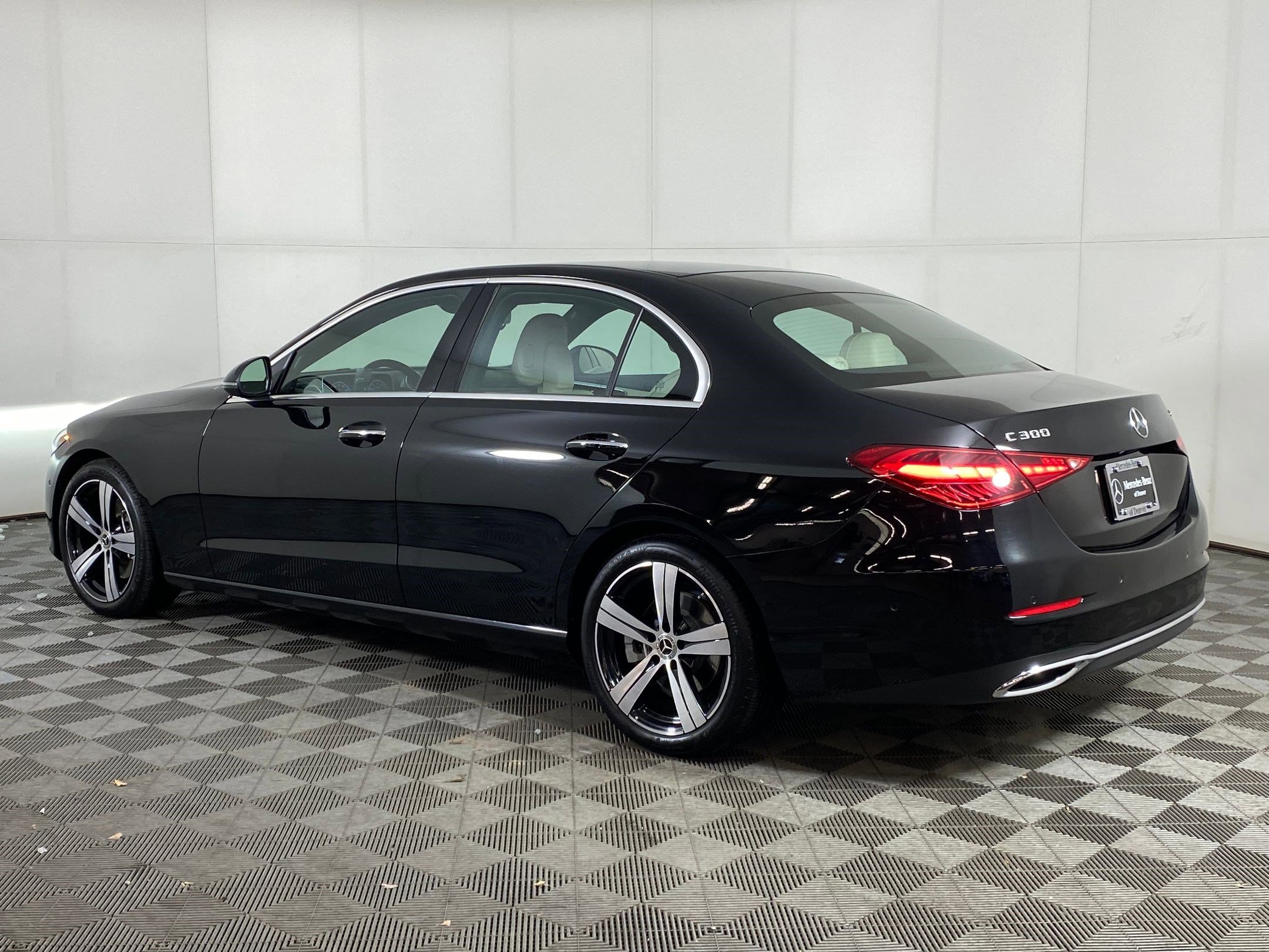 Certified 2025 Mercedes-Benz C 300 4MATIC Sedan image 3