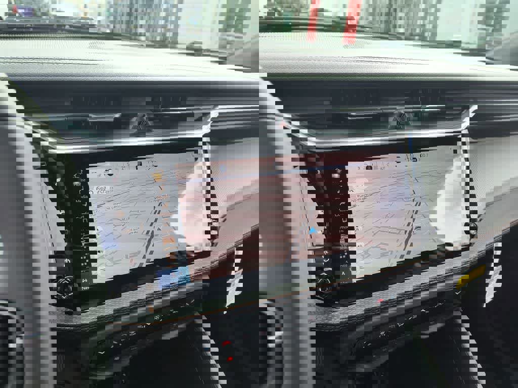 New 2026 Jeep Cherokee Limited image 18