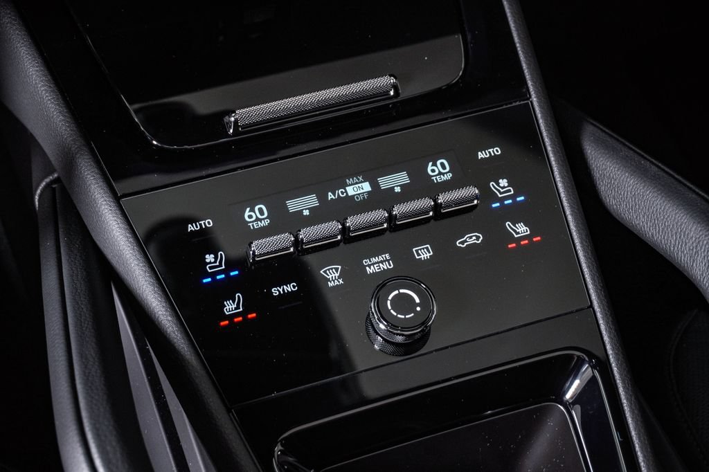 New 2026 Porsche Cayenne AWD/4WD image 24