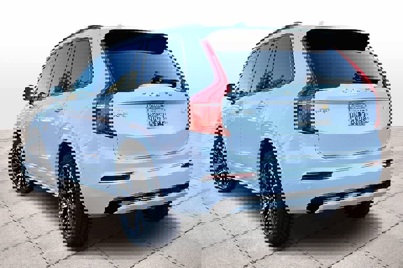 Used 2023 Volvo XC90 T8 Ultimate w/ Protection Package Premier image 15