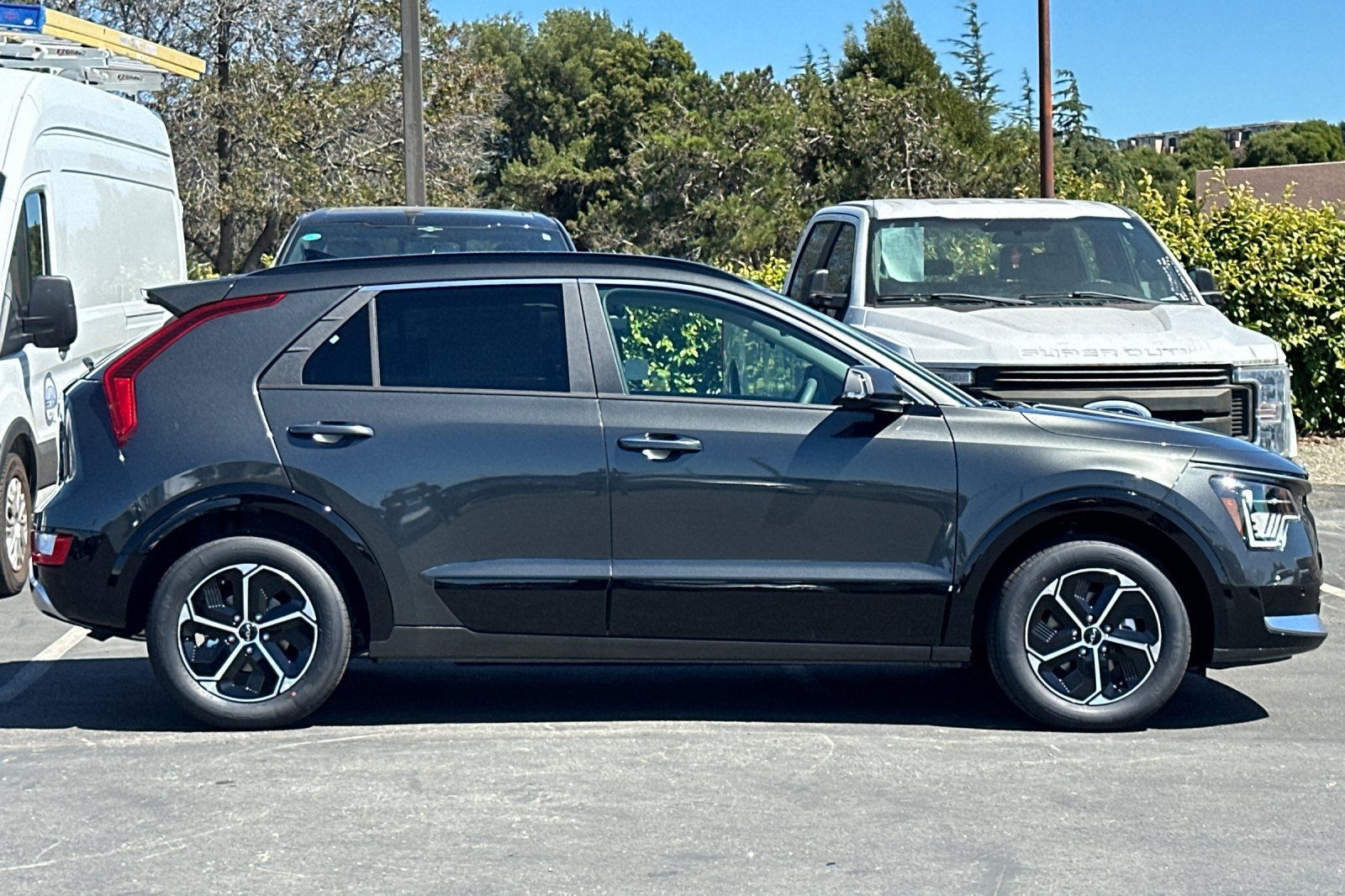 New 2026 Kia Niro FWD image 3