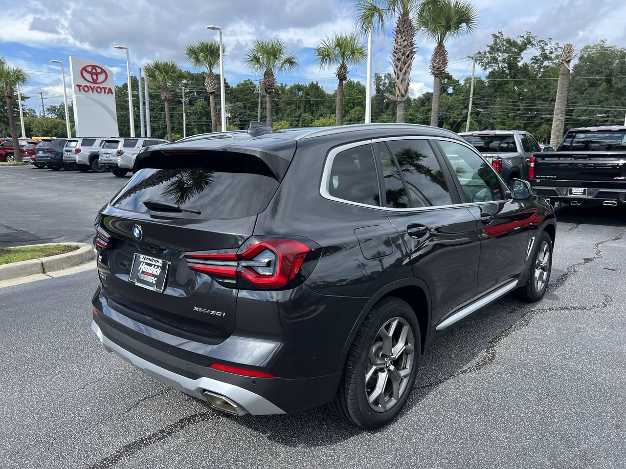 Used 2023 BMW X3 xDrive30i w/ Premium Package AWD/4WD image 10