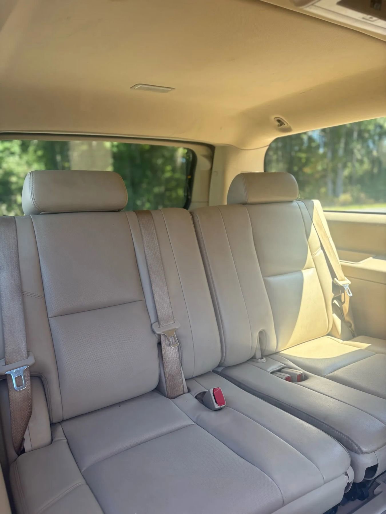 Used 2013 Cadillac Escalade ESV Premium image 25