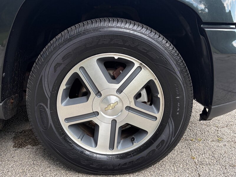 Used 2005 Chevrolet TrailBlazer LT AWD/4WD image 27