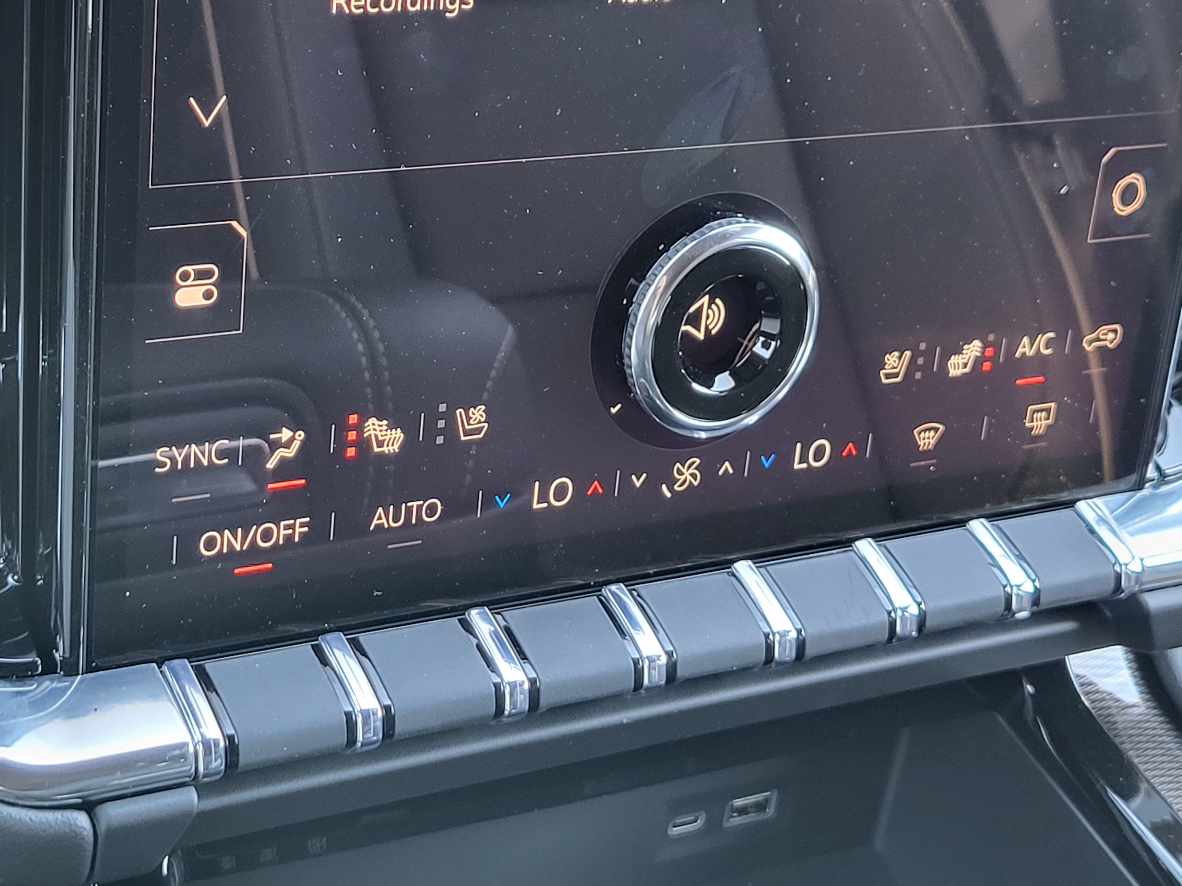 New 2026 GMC Yukon XL Elevation w/ Elevation Premium Package AWD/4WD image 17