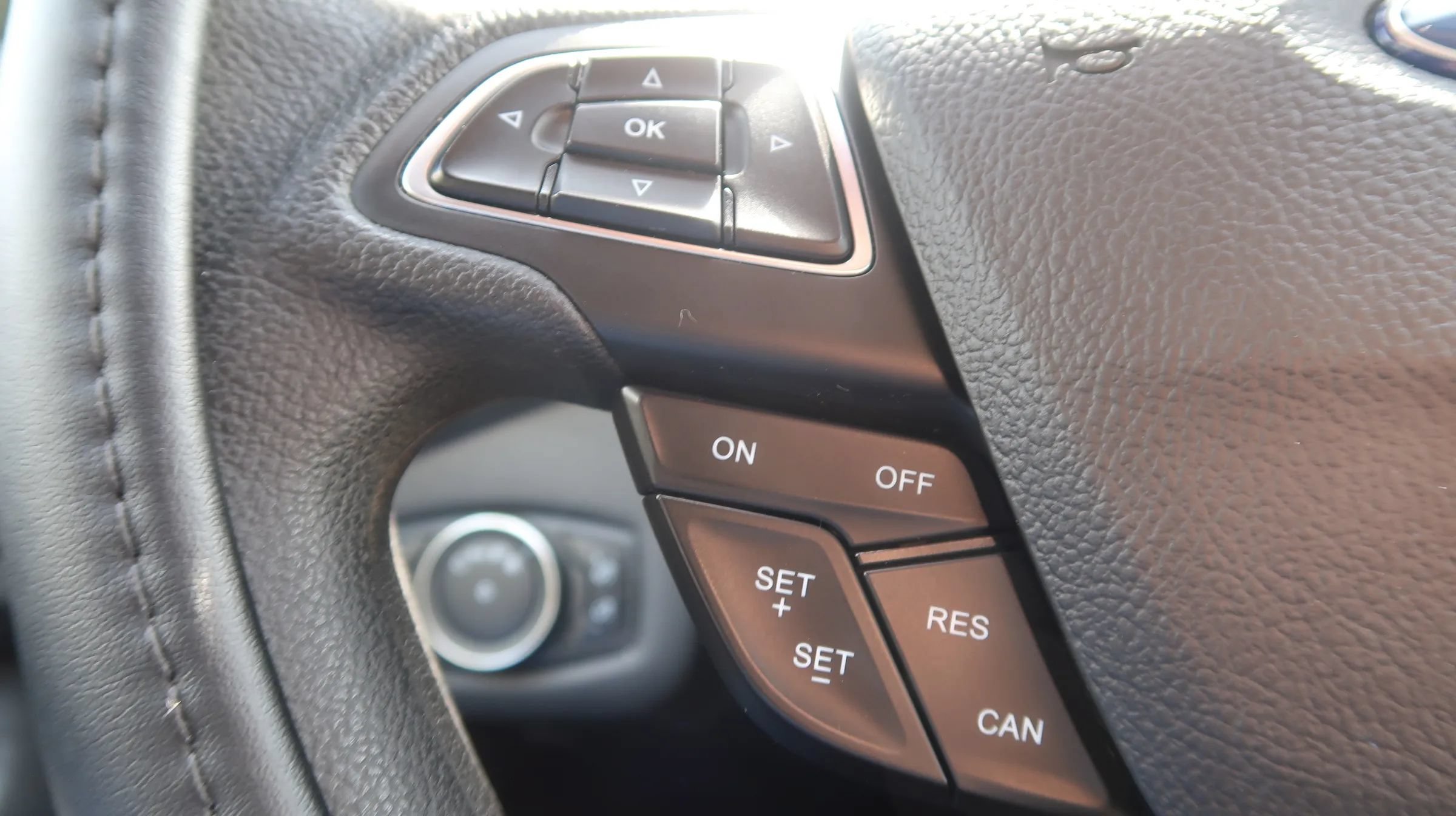 Used 2019 Ford Escape SE FWD image 33