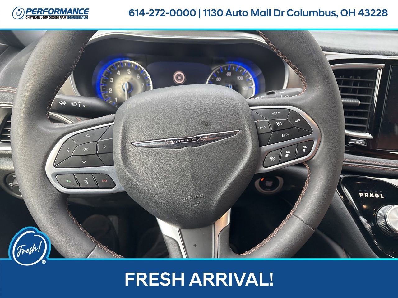 Used 2025 Chrysler Pacifica Pinnacle w/ Trailer Tow Group image 19