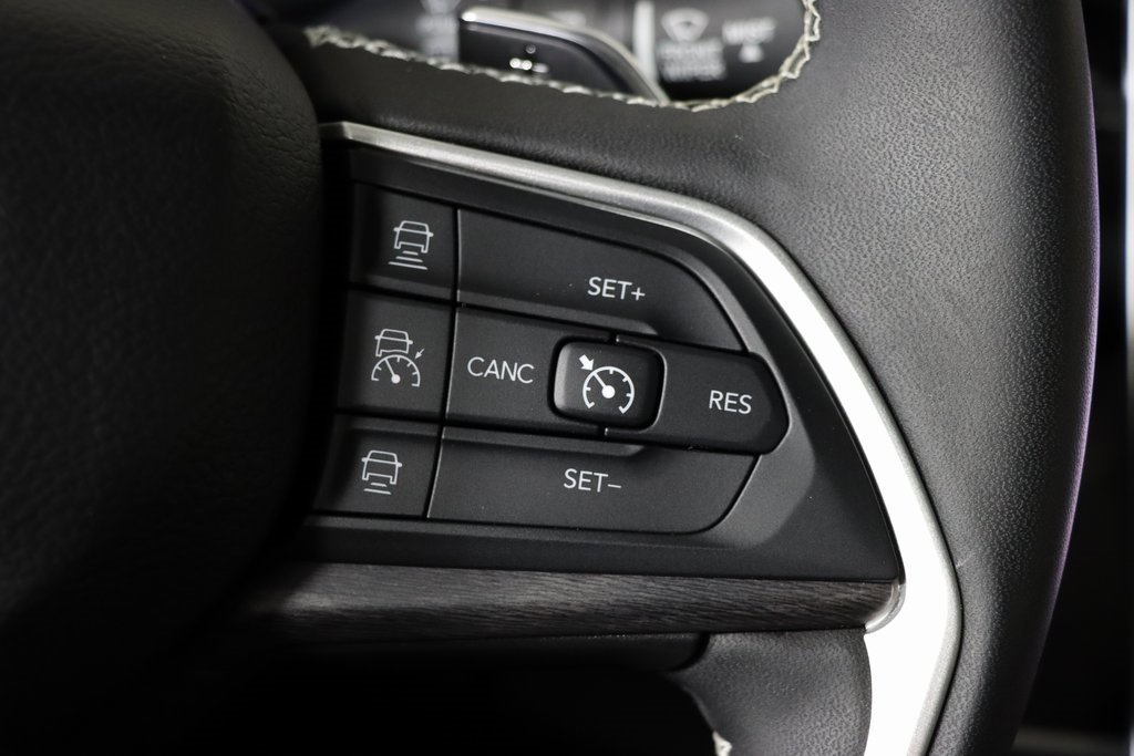 Used 2022 Jeep Grand Cherokee Limited 4xe image 27