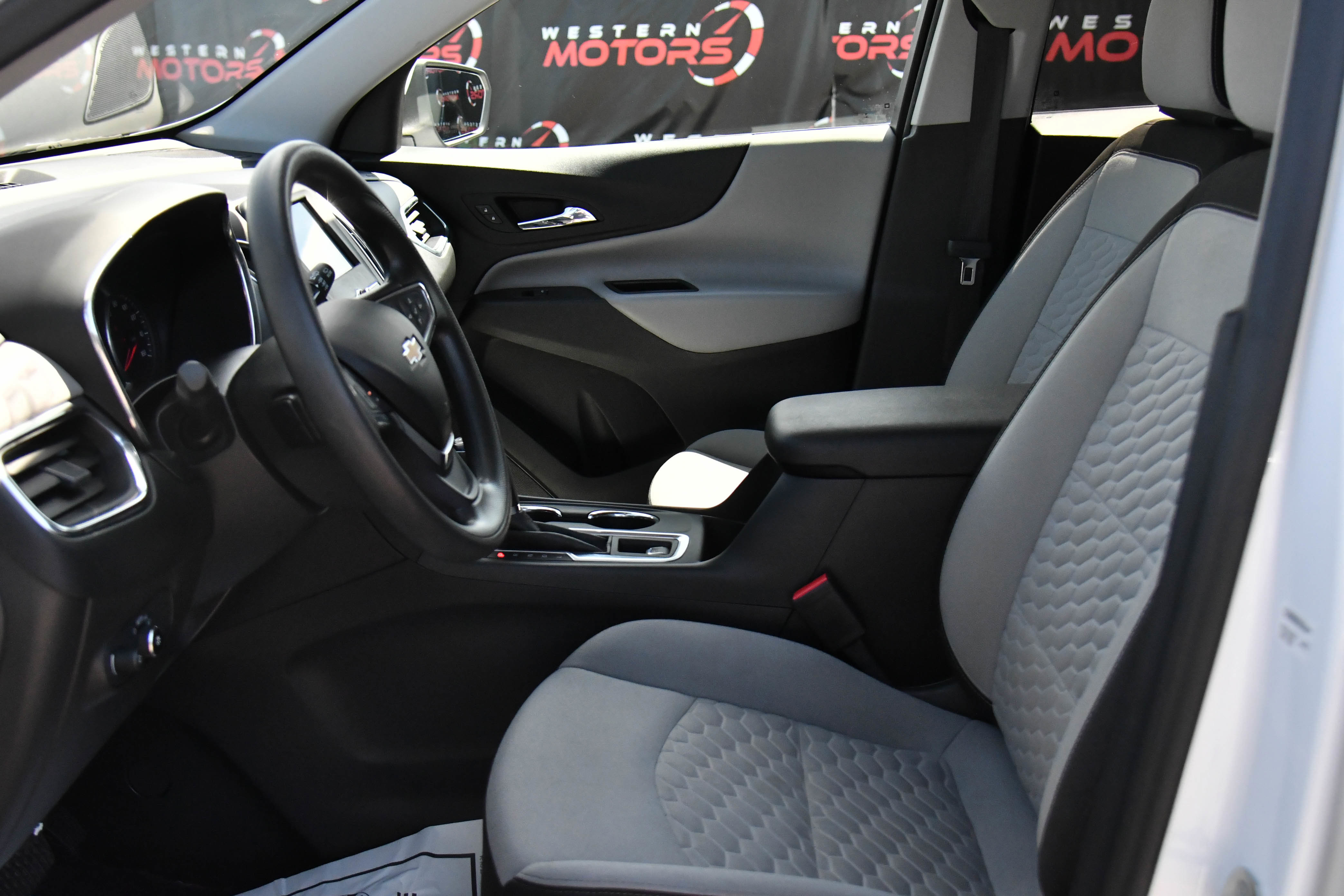Used 2020 Chevrolet Equinox LT AWD/4WD image 17