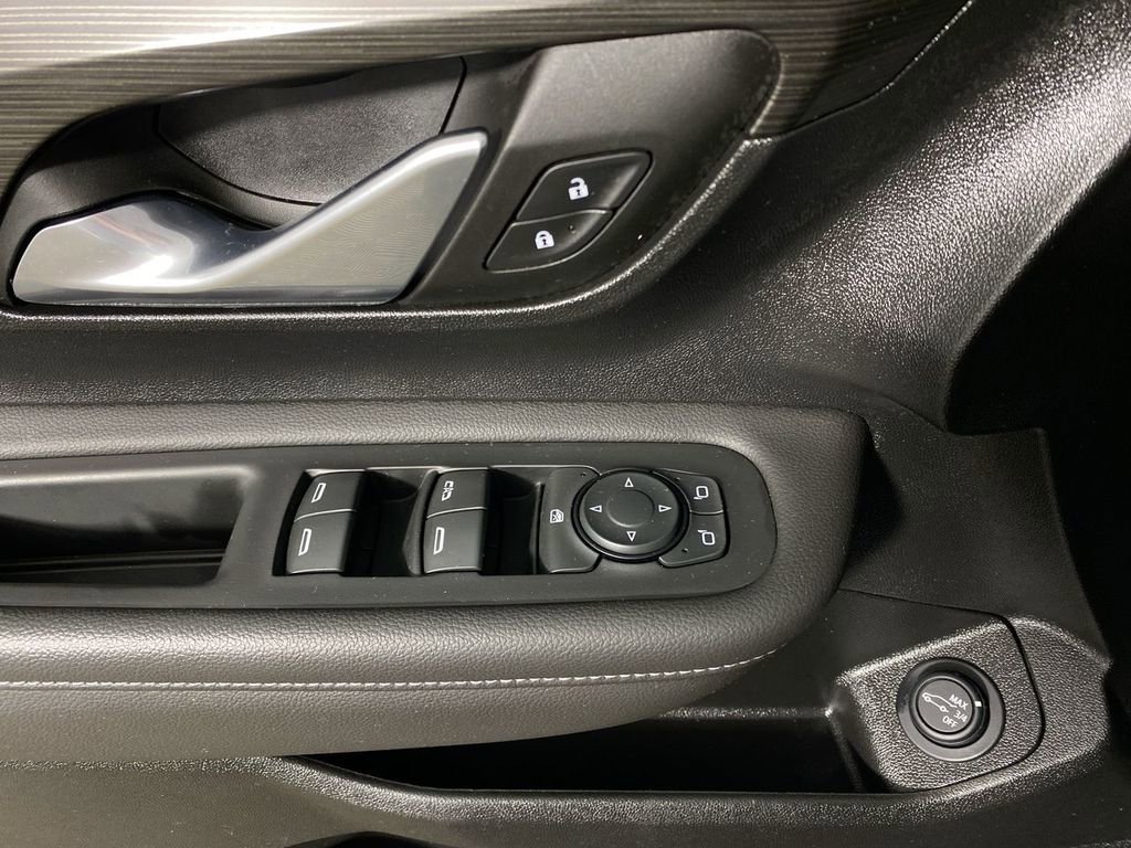 Certified 2023 GMC Terrain SLE w/ Driver Convenience Package image 13