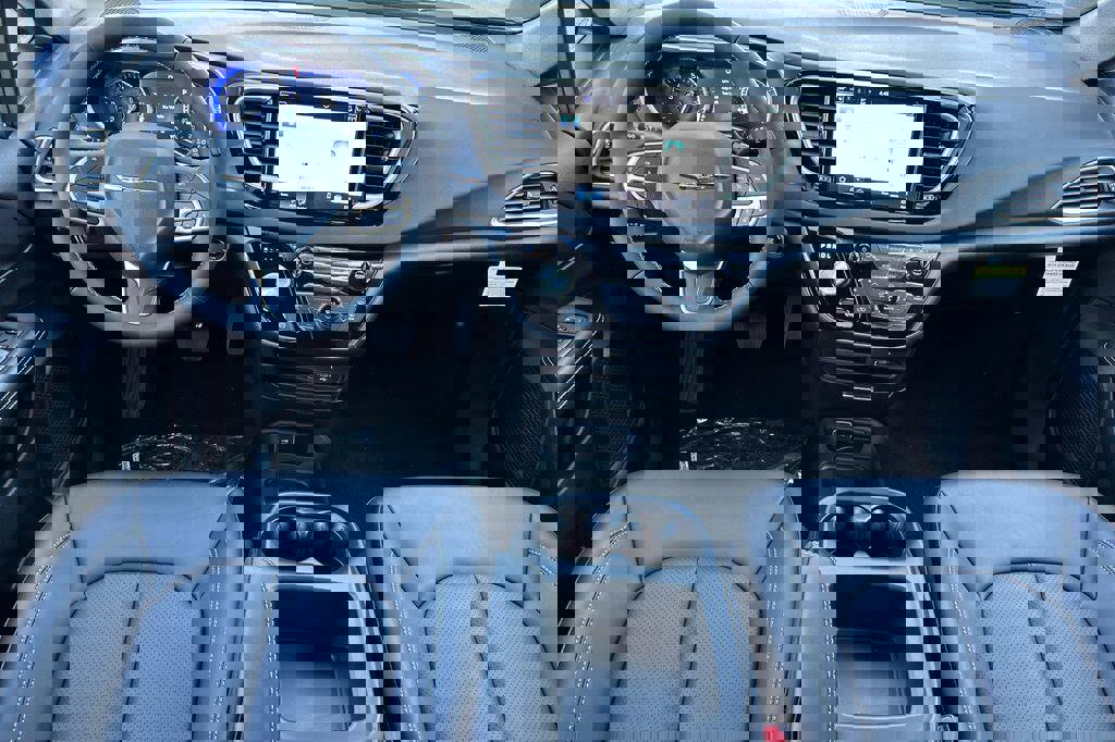 New 2026 Chrysler Voyager LX image 13