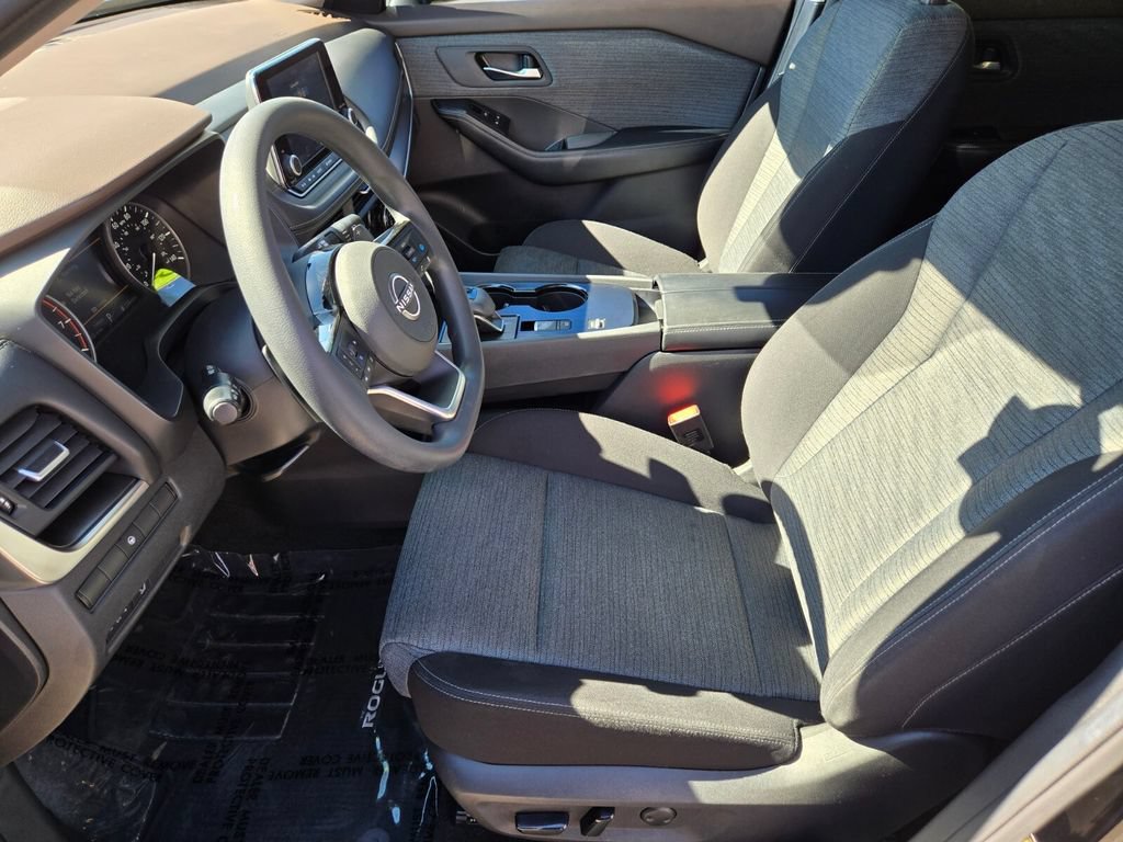 Used 2023 Nissan Rogue SV FWD image 10